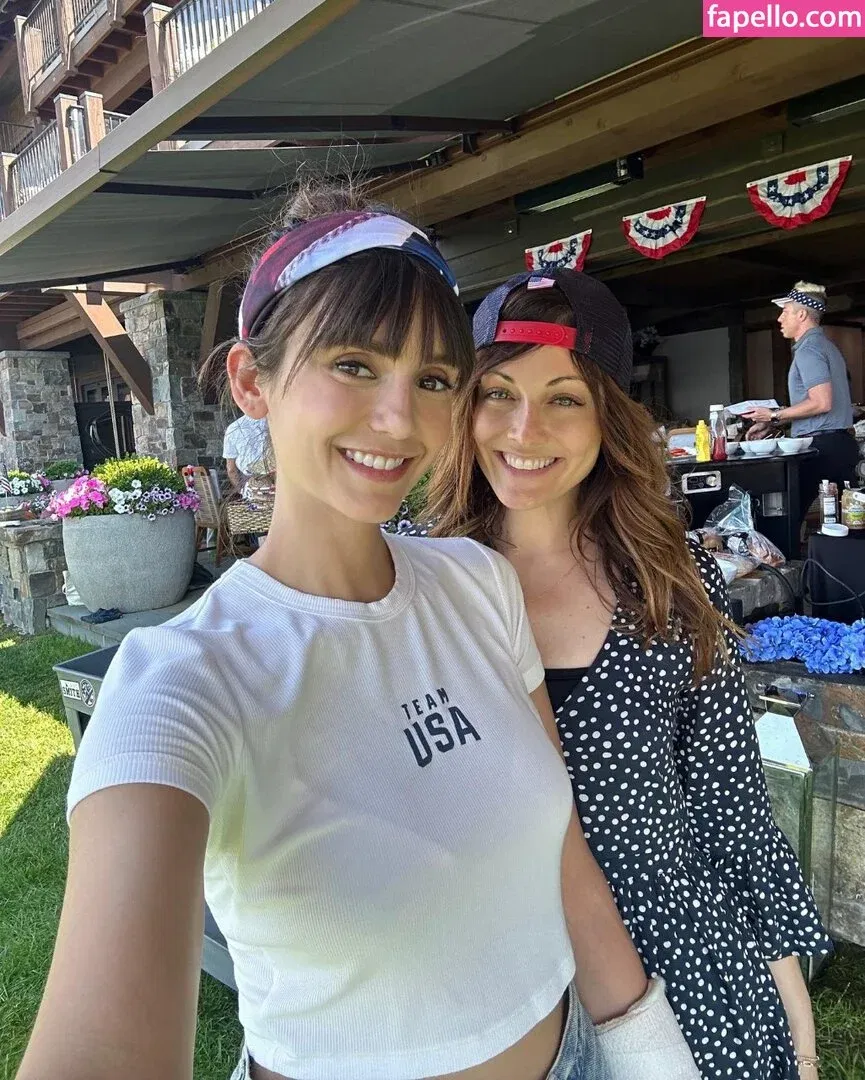 Nina Dobrev / nina Onlyfans Photo Gallery 