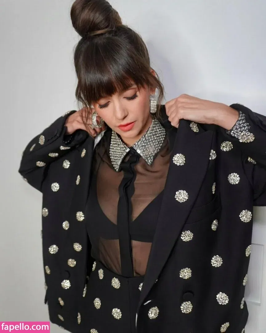 Nina Dobrev / nina Onlyfans Photo Gallery 