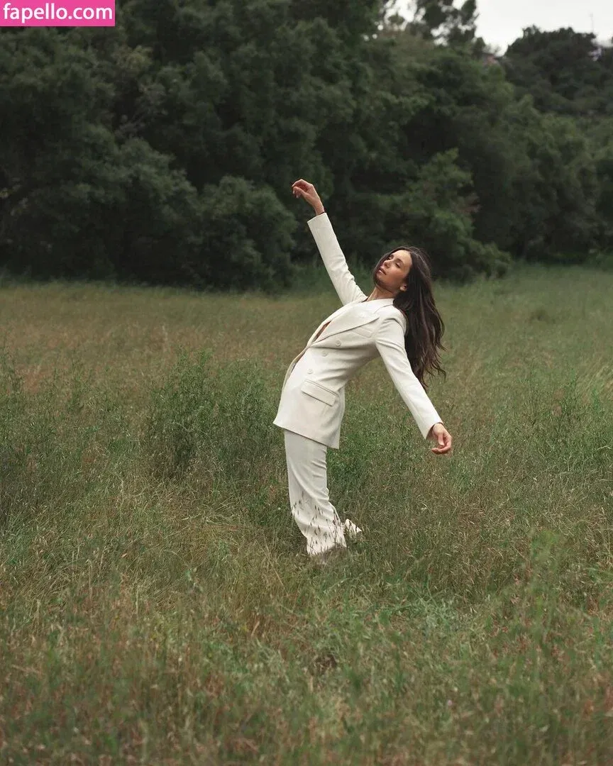 Nina Dobrev / nina Onlyfans Photo Gallery 