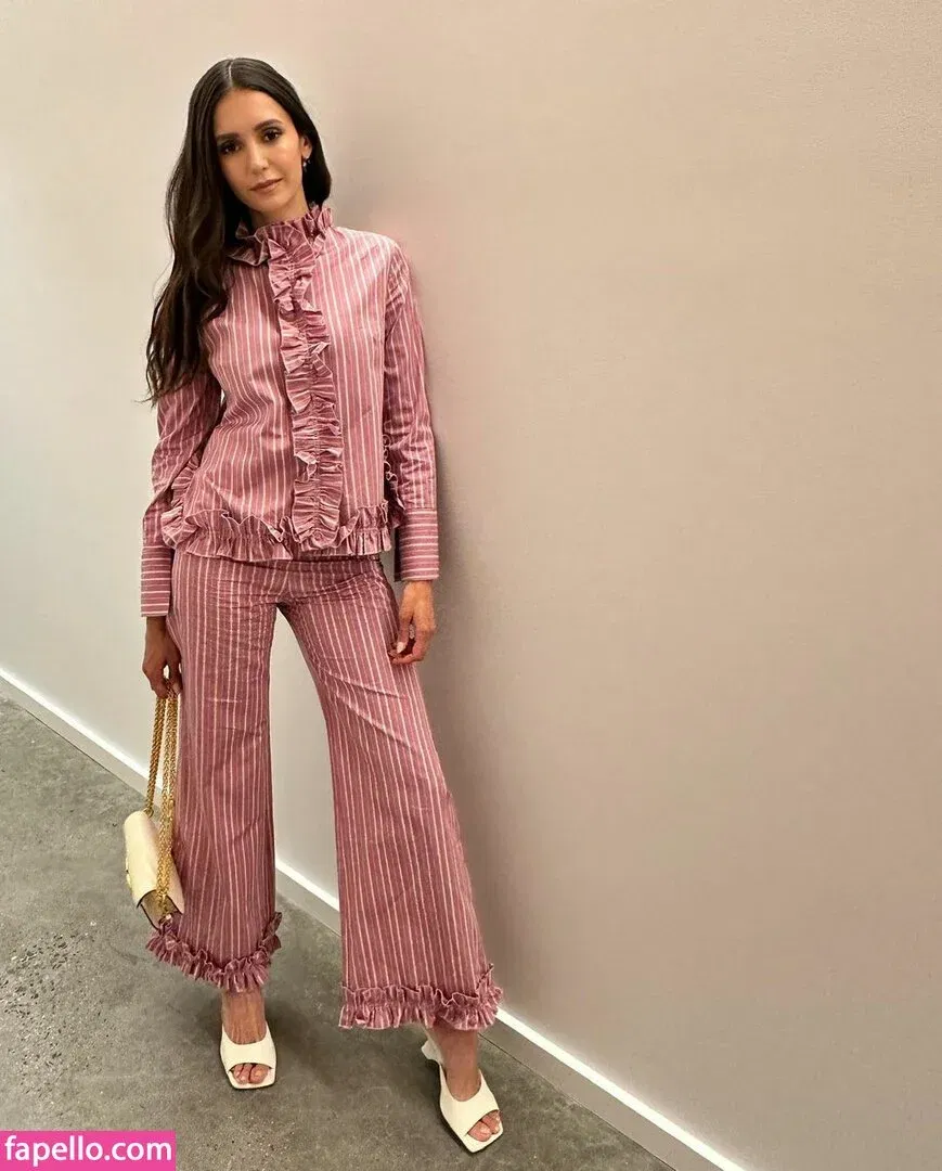 Nina Dobrev / nina Onlyfans Photo Gallery 