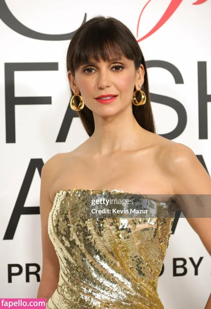 Nina Dobrev / nina Onlyfans Photo Gallery 