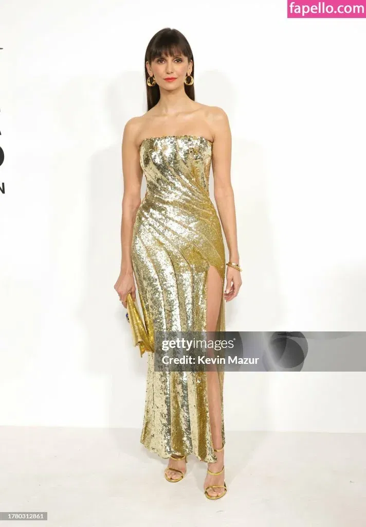 Nina Dobrev / nina Onlyfans Photo Gallery 