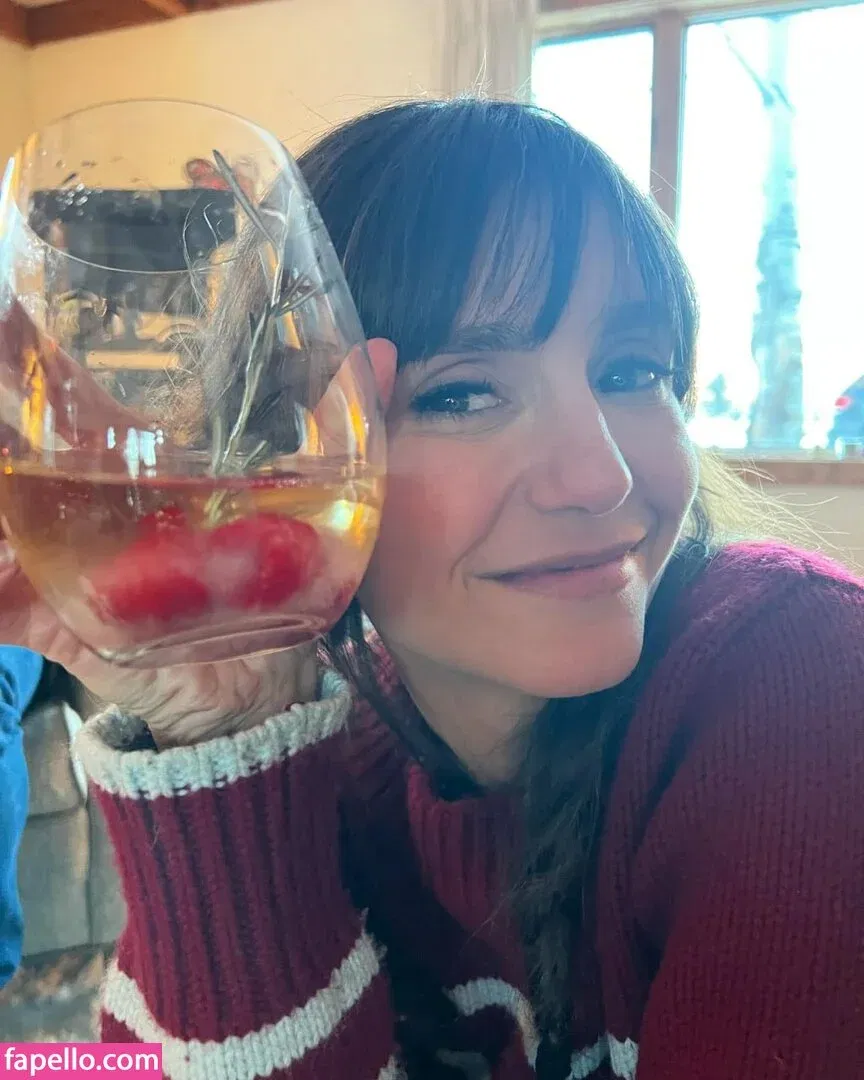 Nina Dobrev / nina Onlyfans Photo Gallery 