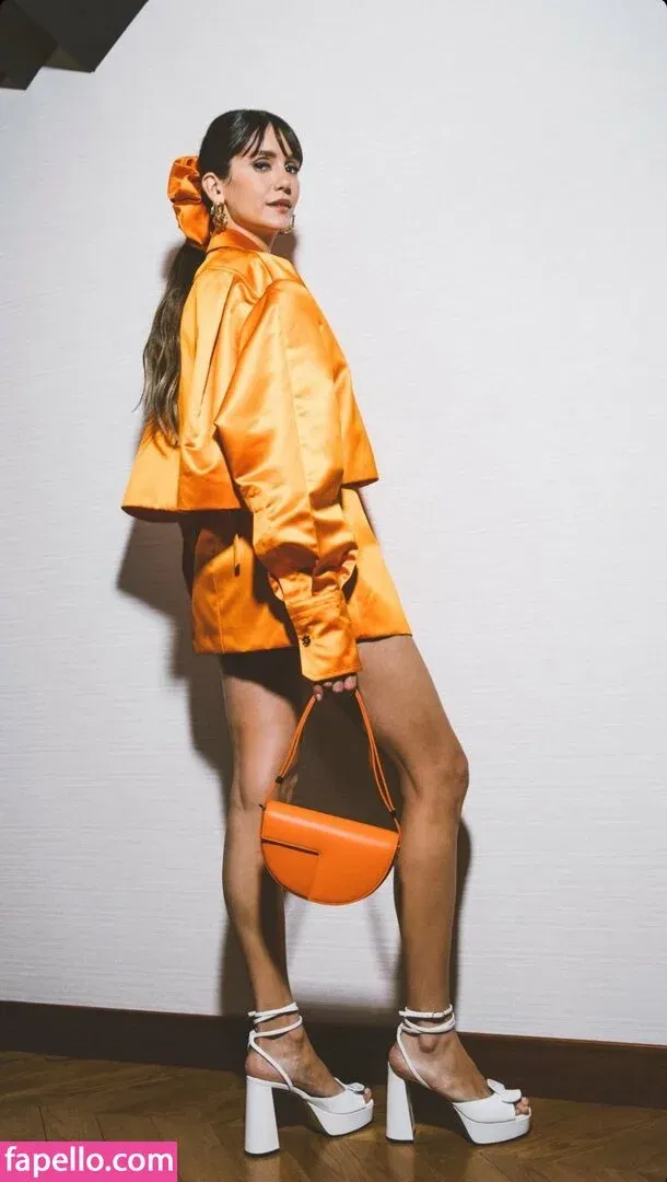 Nina Dobrev / nina Onlyfans Photo Gallery 