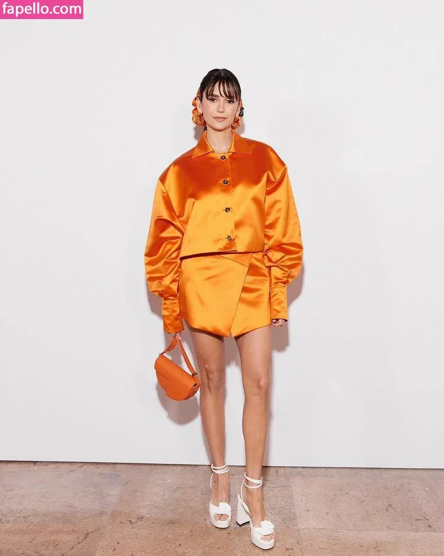 Nina Dobrev / nina Onlyfans Photo Gallery 