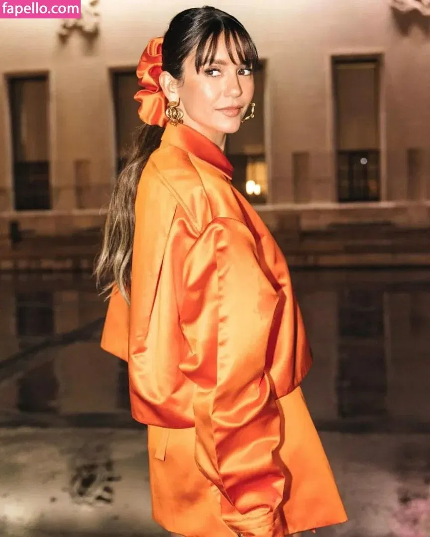 Nina Dobrev / nina Onlyfans Photo Gallery 