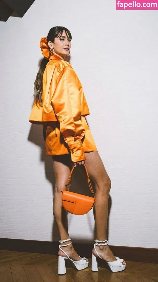 Nina Dobrev / nina Onlyfans Photo Gallery 