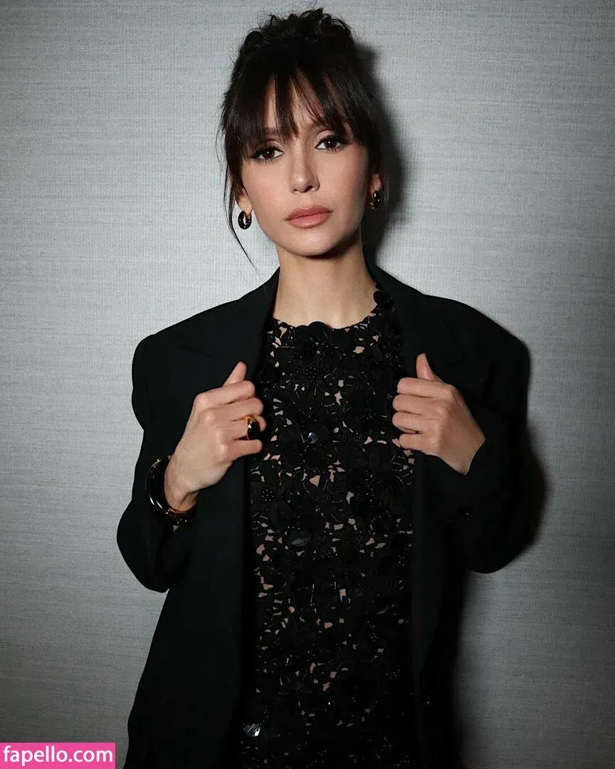 Nina Dobrev / nina Onlyfans Photo Gallery 