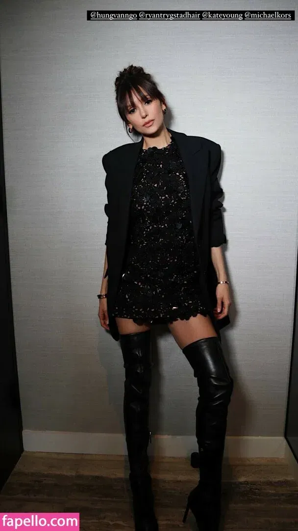 Nina Dobrev / nina Onlyfans Photo Gallery 