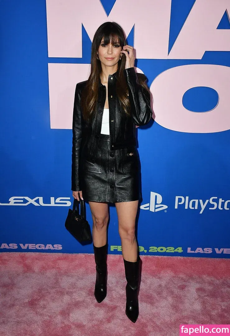 Nina Dobrev / nina Onlyfans Photo Gallery 