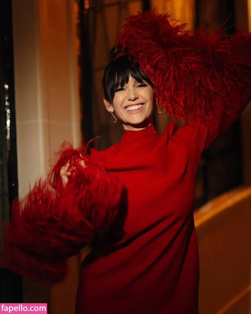 Nina Dobrev / nina Onlyfans Photo Gallery 