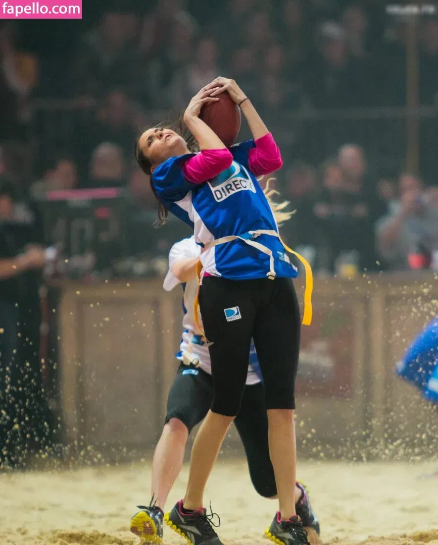 Nina Dobrev / nina Onlyfans Photo Gallery 