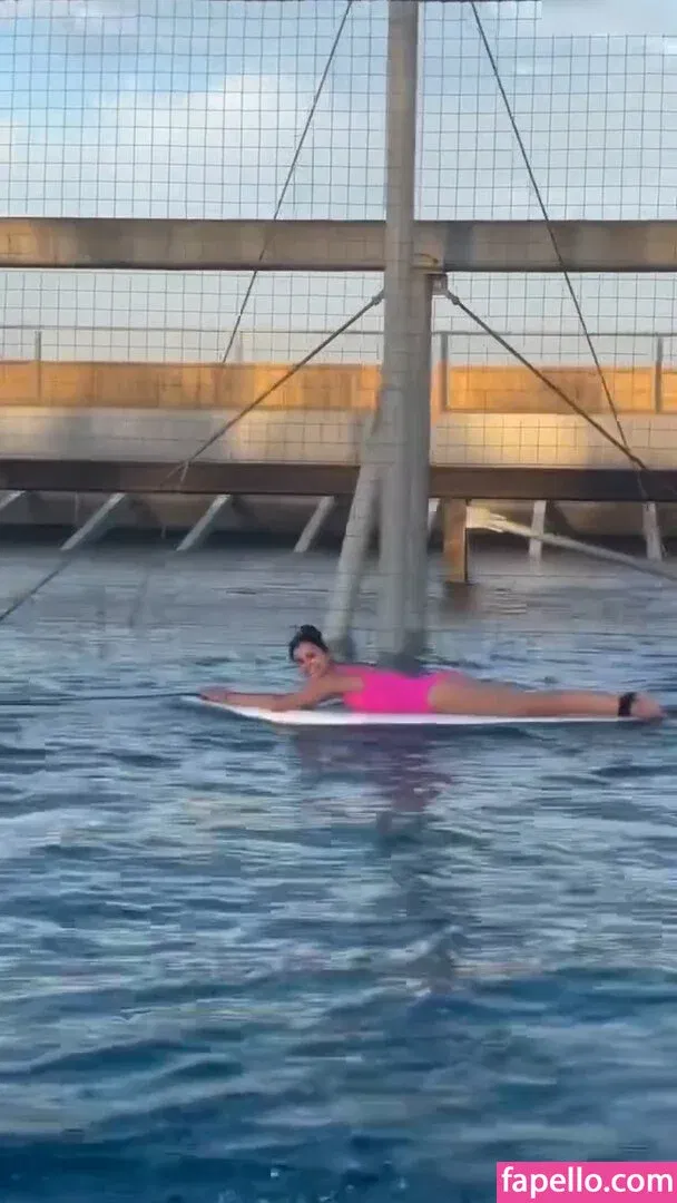 Nina Dobrev / nina Onlyfans Photo Gallery 