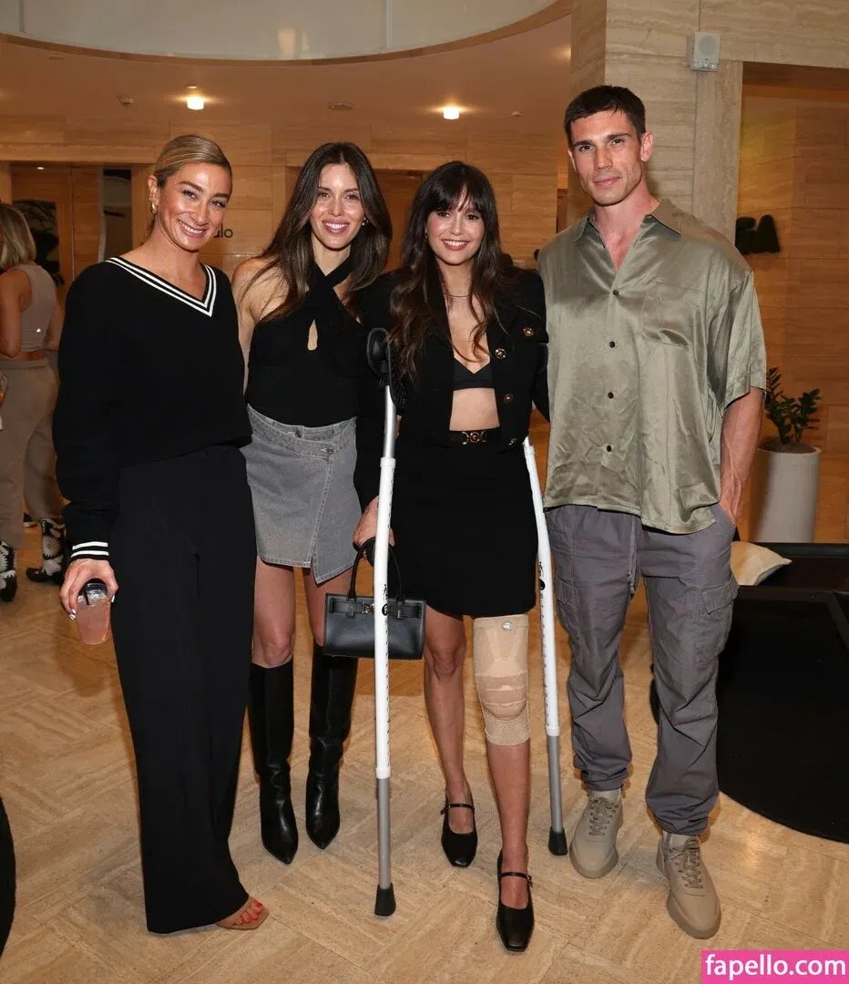 Nina Dobrev / nina Onlyfans Photo Gallery 