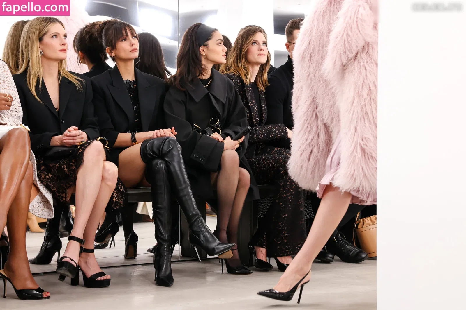 Nina Dobrev / nina Onlyfans Photo Gallery 