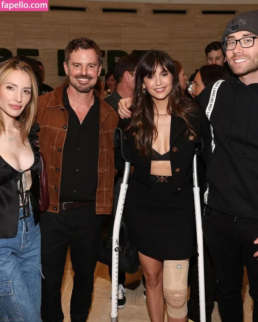 Nina Dobrev / nina Onlyfans Photo Gallery 