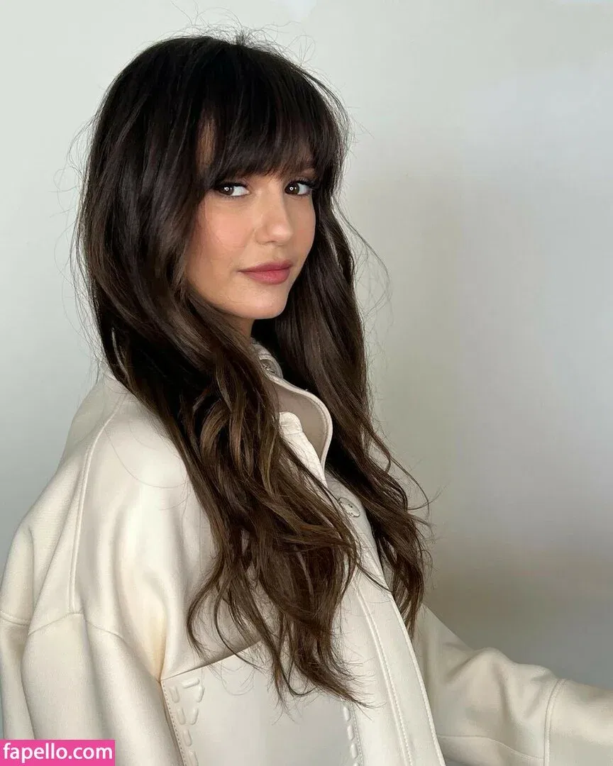 Nina Dobrev / nina Onlyfans Photo Gallery 