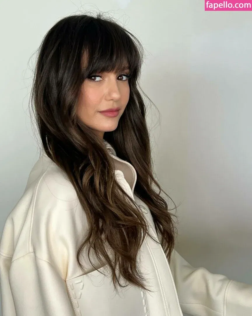 Nina Dobrev / nina Onlyfans Photo Gallery 