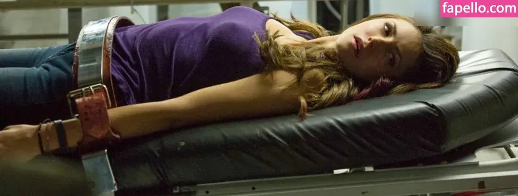 Nina Dobrev / nina Onlyfans Photo Gallery 