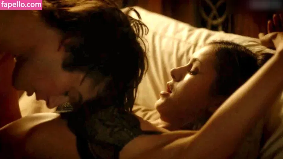 Nina Dobrev / nina Onlyfans Photo Gallery 