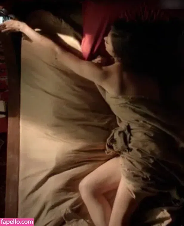 Nina Dobrev / nina Onlyfans Photo Gallery 