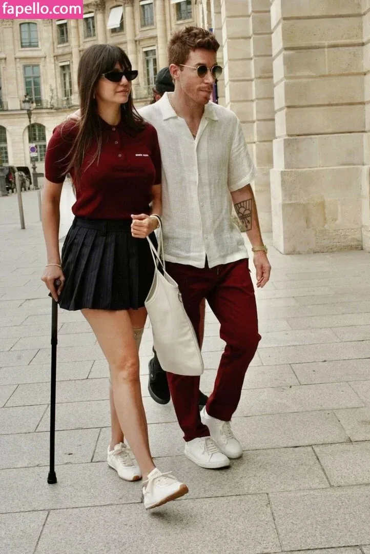 Nina Dobrev / nina Onlyfans Photo Gallery 