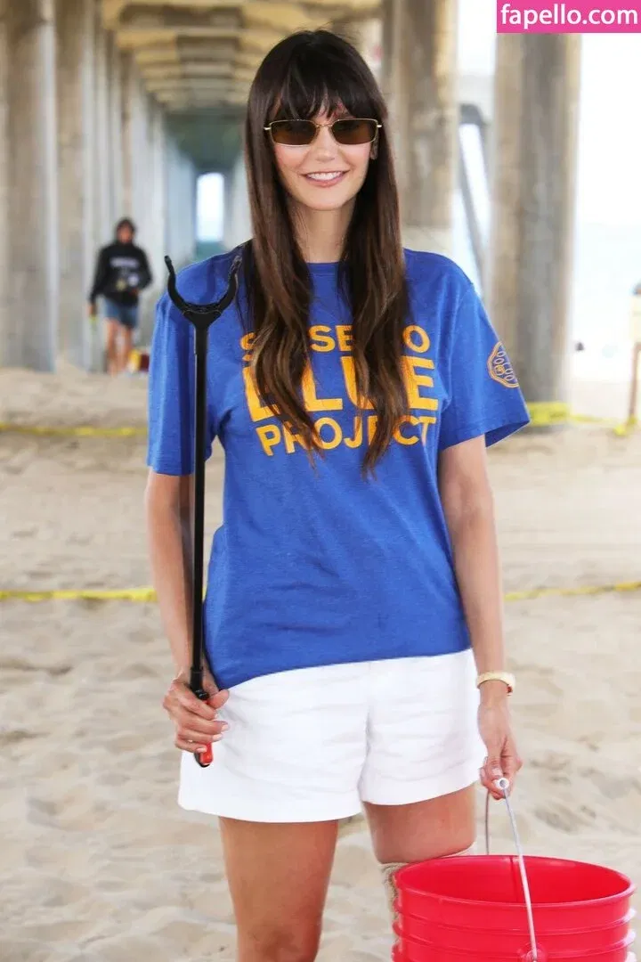 Nina Dobrev / nina Onlyfans Photo Gallery 