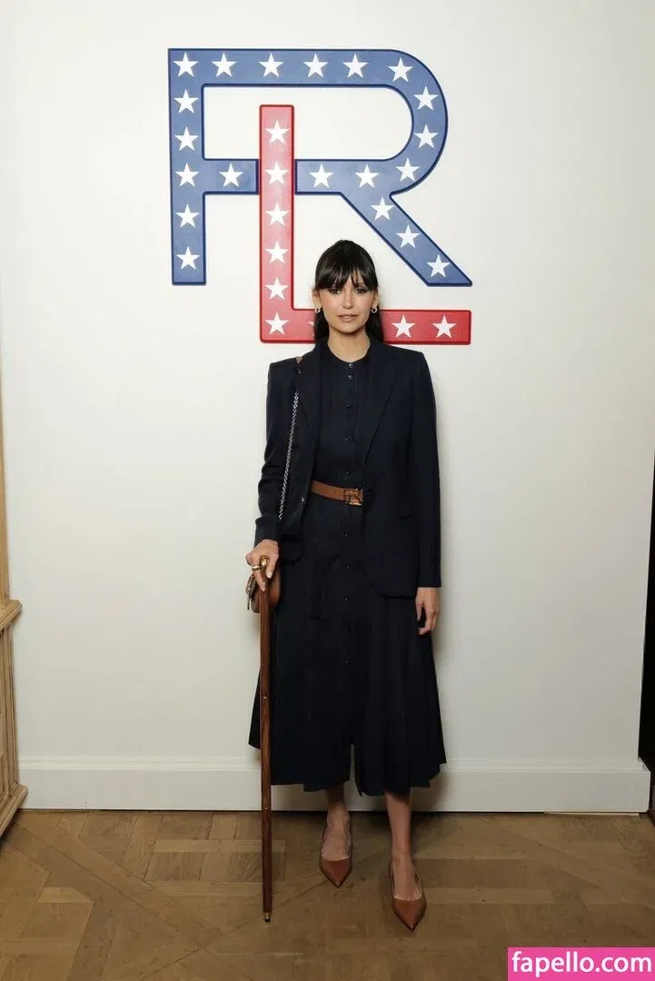 Nina Dobrev / nina Onlyfans Photo Gallery 