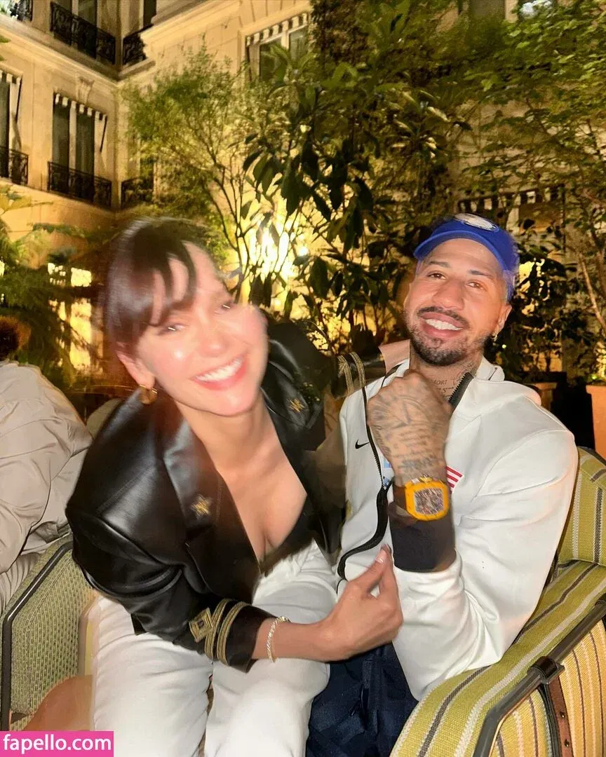 Nina Dobrev / nina Onlyfans Photo Gallery 