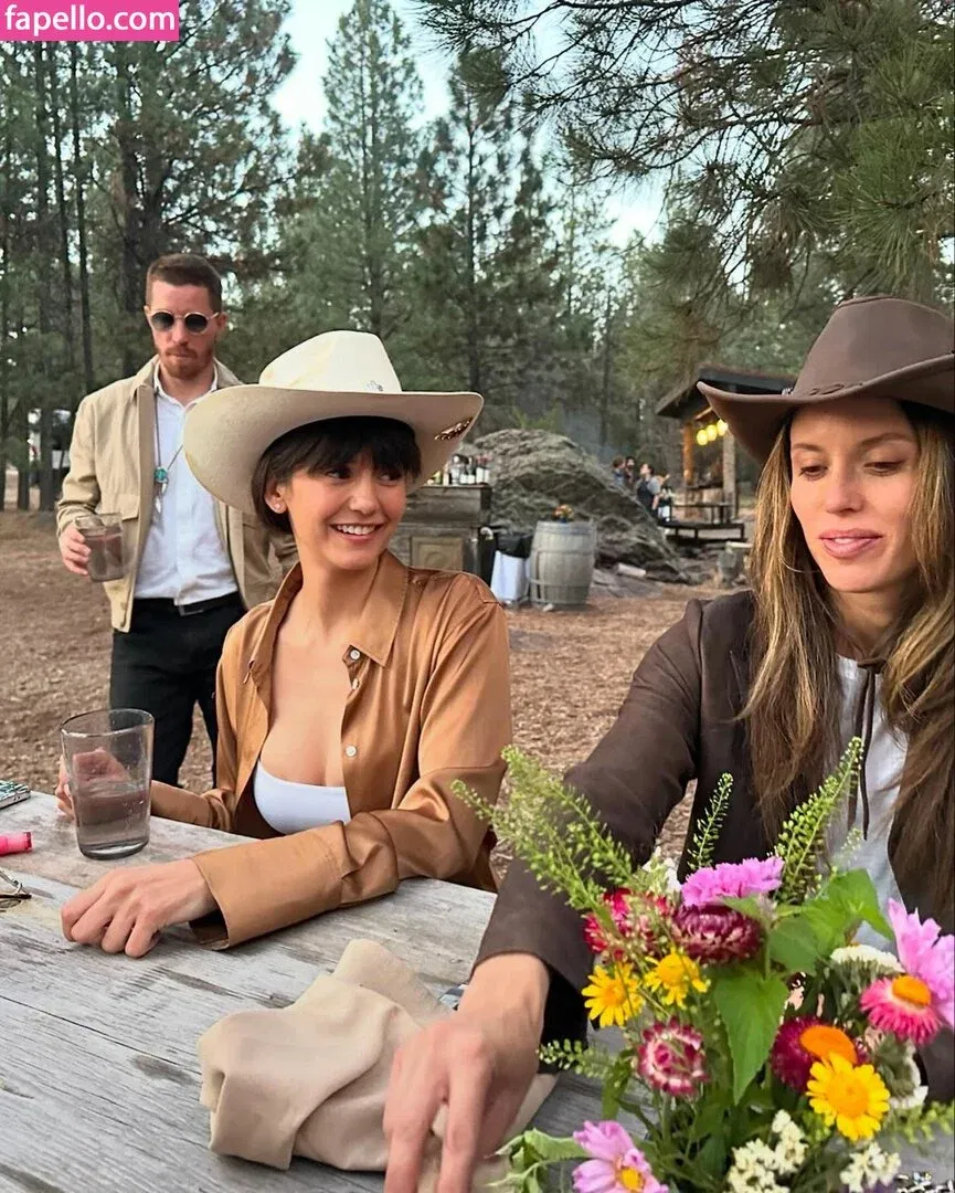 Nina Dobrev / nina Onlyfans Photo Gallery 