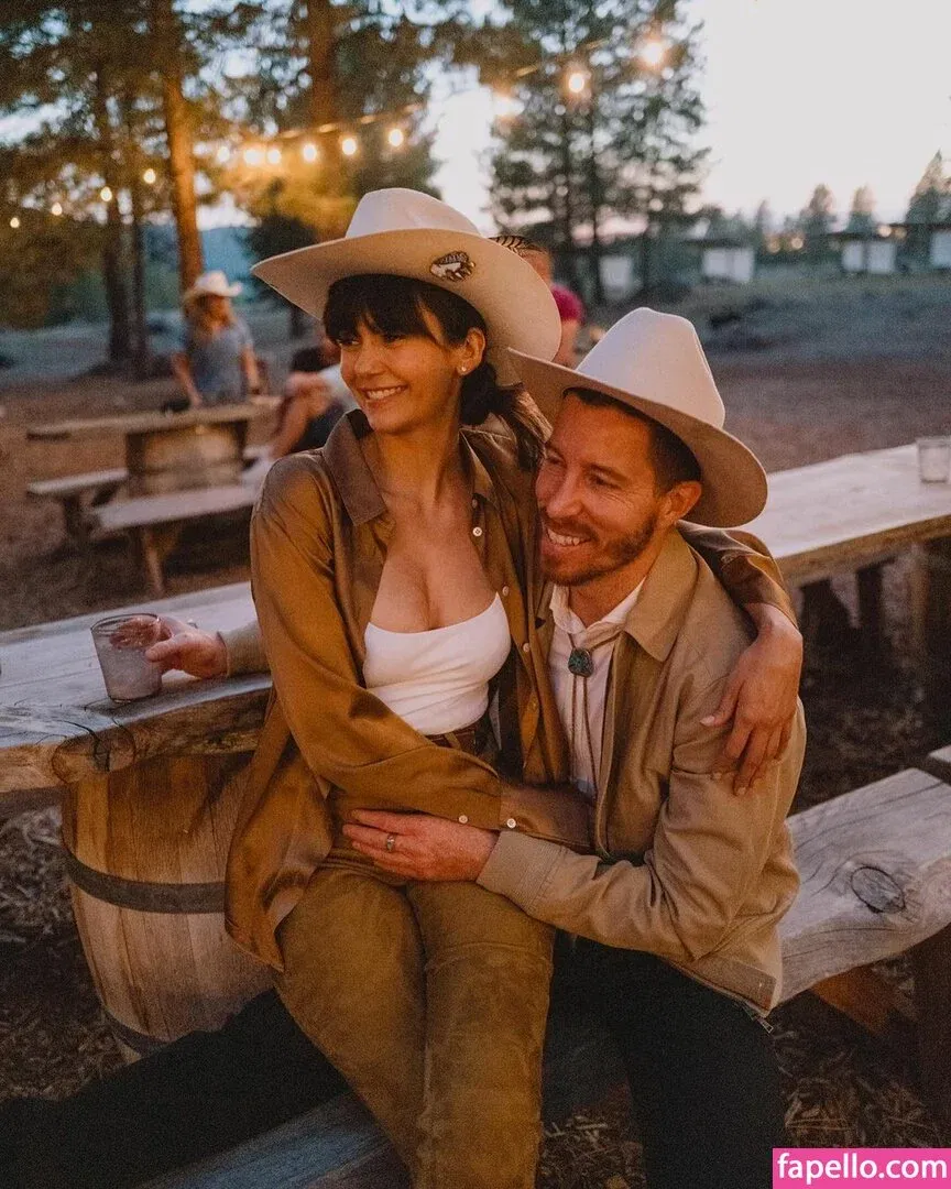 Nina Dobrev / nina Onlyfans Photo Gallery 