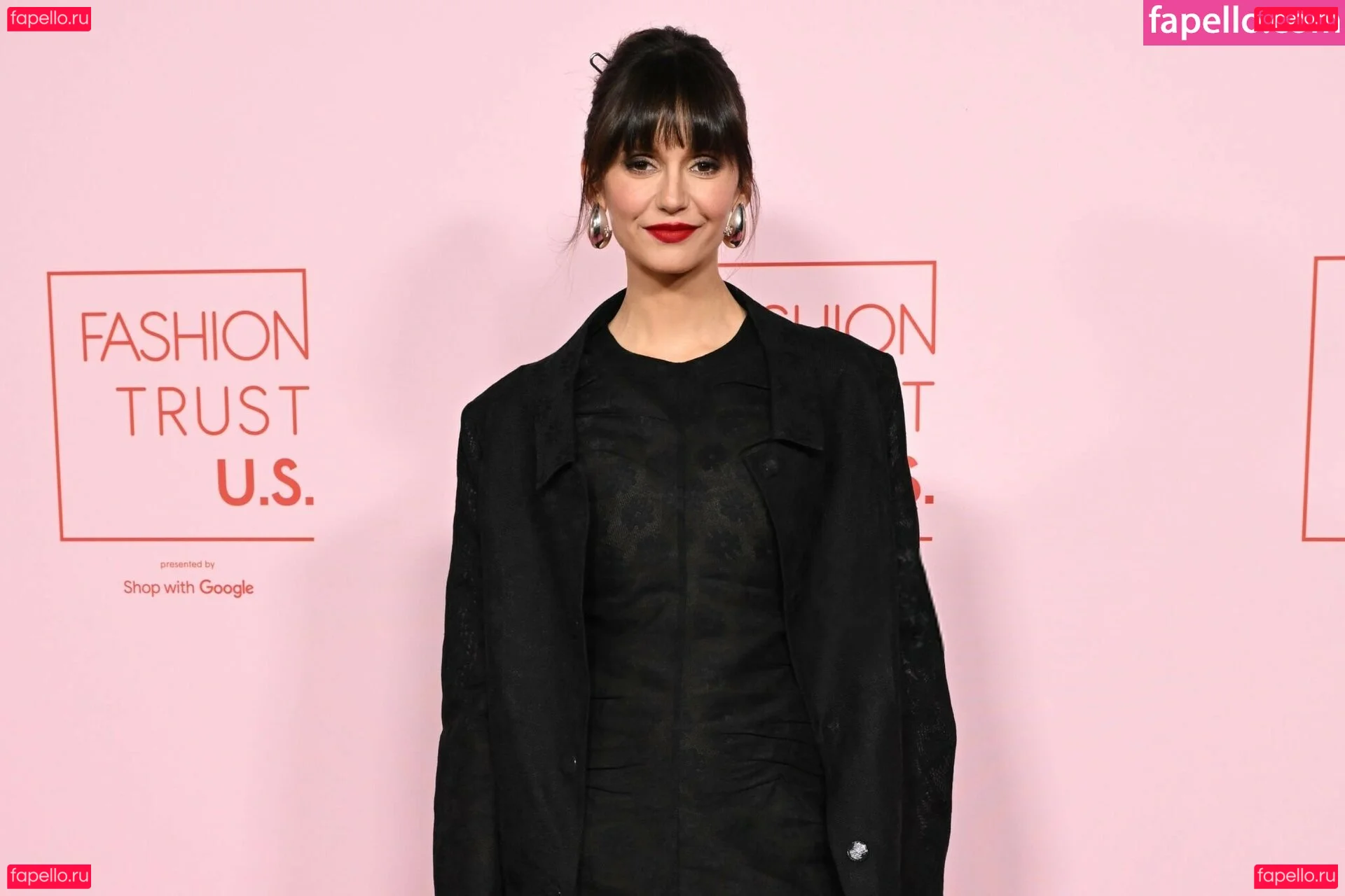 Nina Dobrev / nina Onlyfans Photo Gallery 