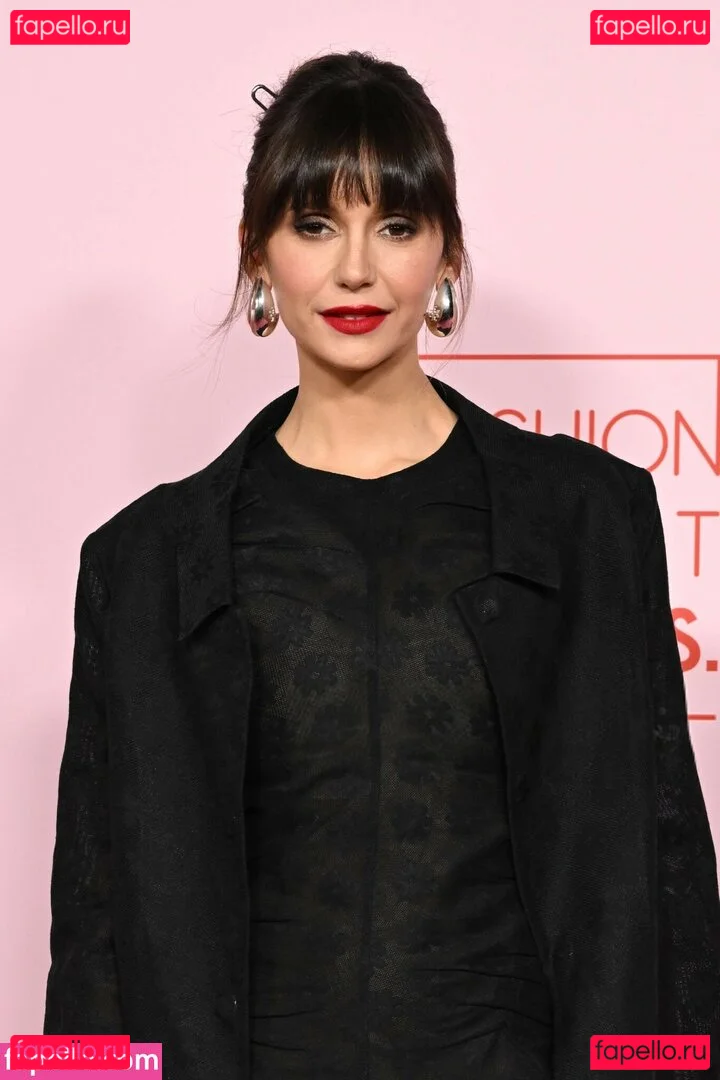 Nina Dobrev / nina Onlyfans Photo Gallery 