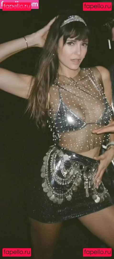 Nina Dobrev / nina Onlyfans Photo Gallery 