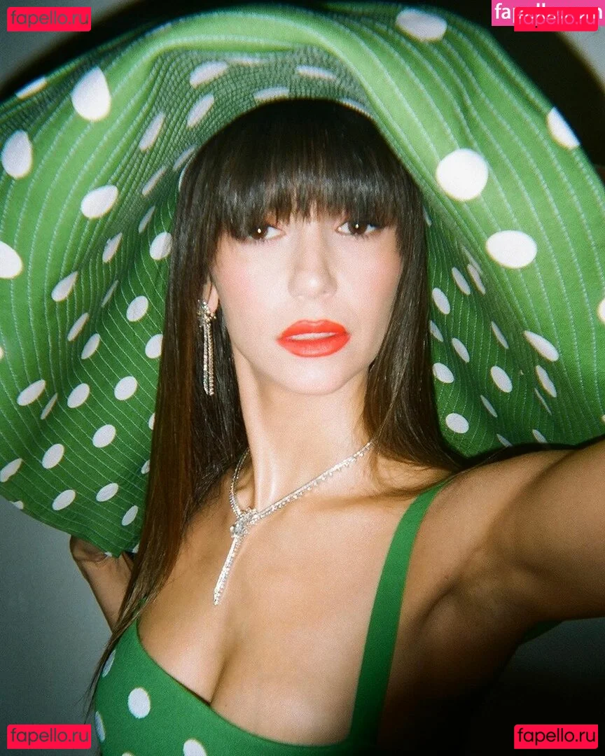 Nina Dobrev / nina Onlyfans Photo Gallery 