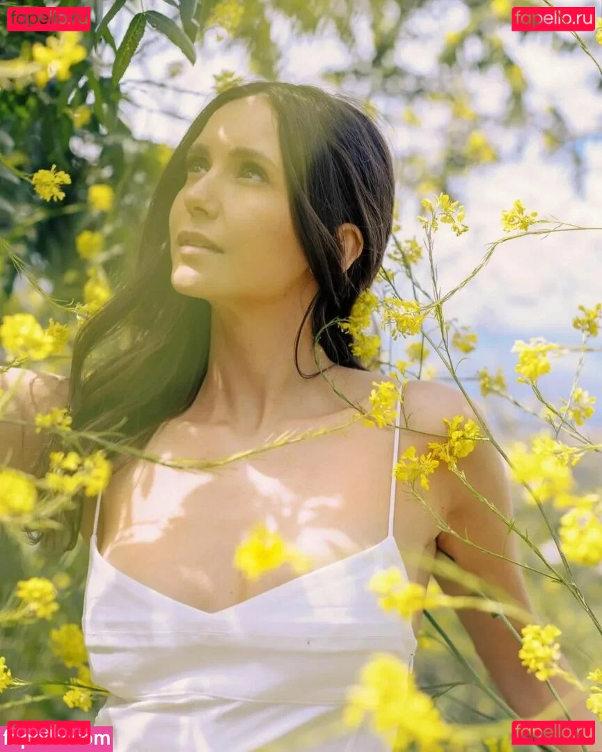 Nina Dobrev / nina Onlyfans Photo Gallery 