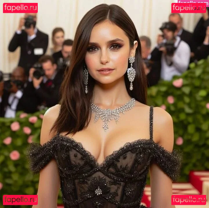 Nina Dobrev / nina Onlyfans Photo Gallery 