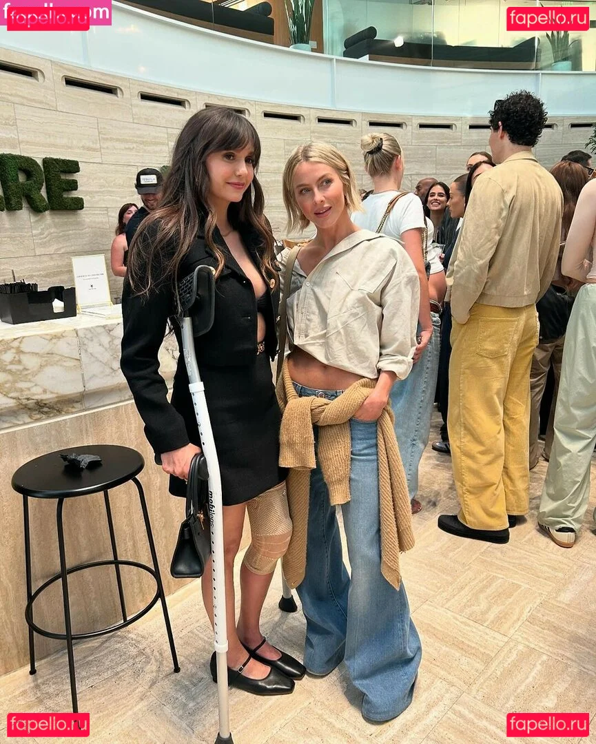 Nina Dobrev / nina Onlyfans Photo Gallery 