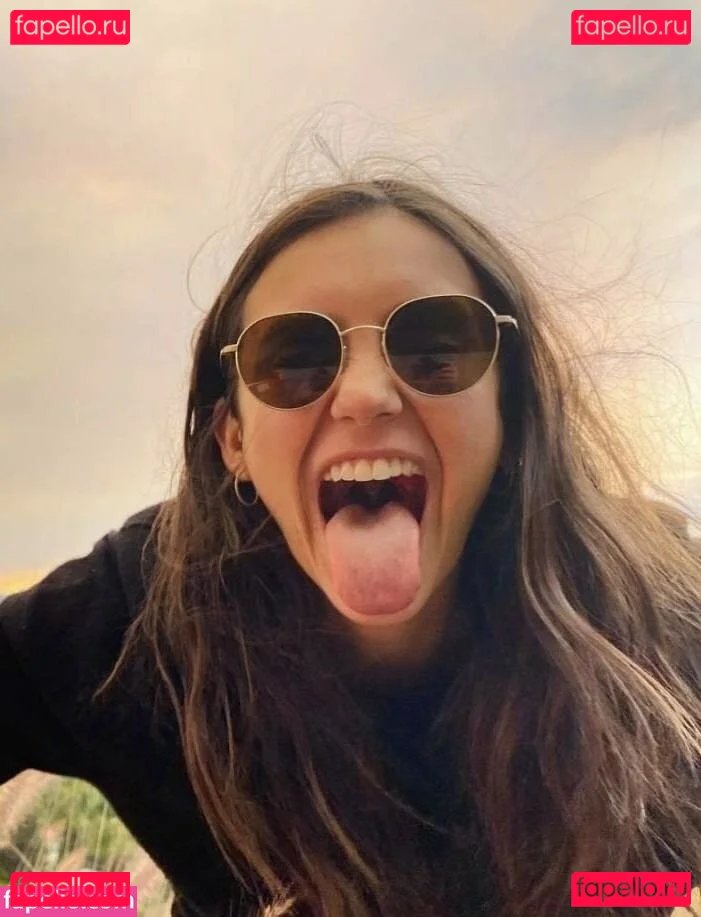 Nina Dobrev / nina Onlyfans Photo Gallery 