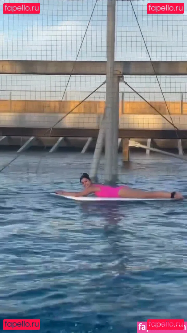 Nina Dobrev / nina Onlyfans Photo Gallery 