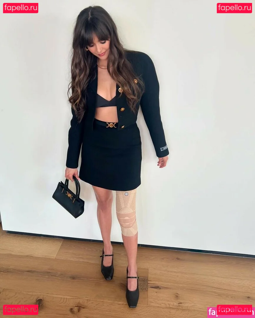 Nina Dobrev / nina Onlyfans Photo Gallery 