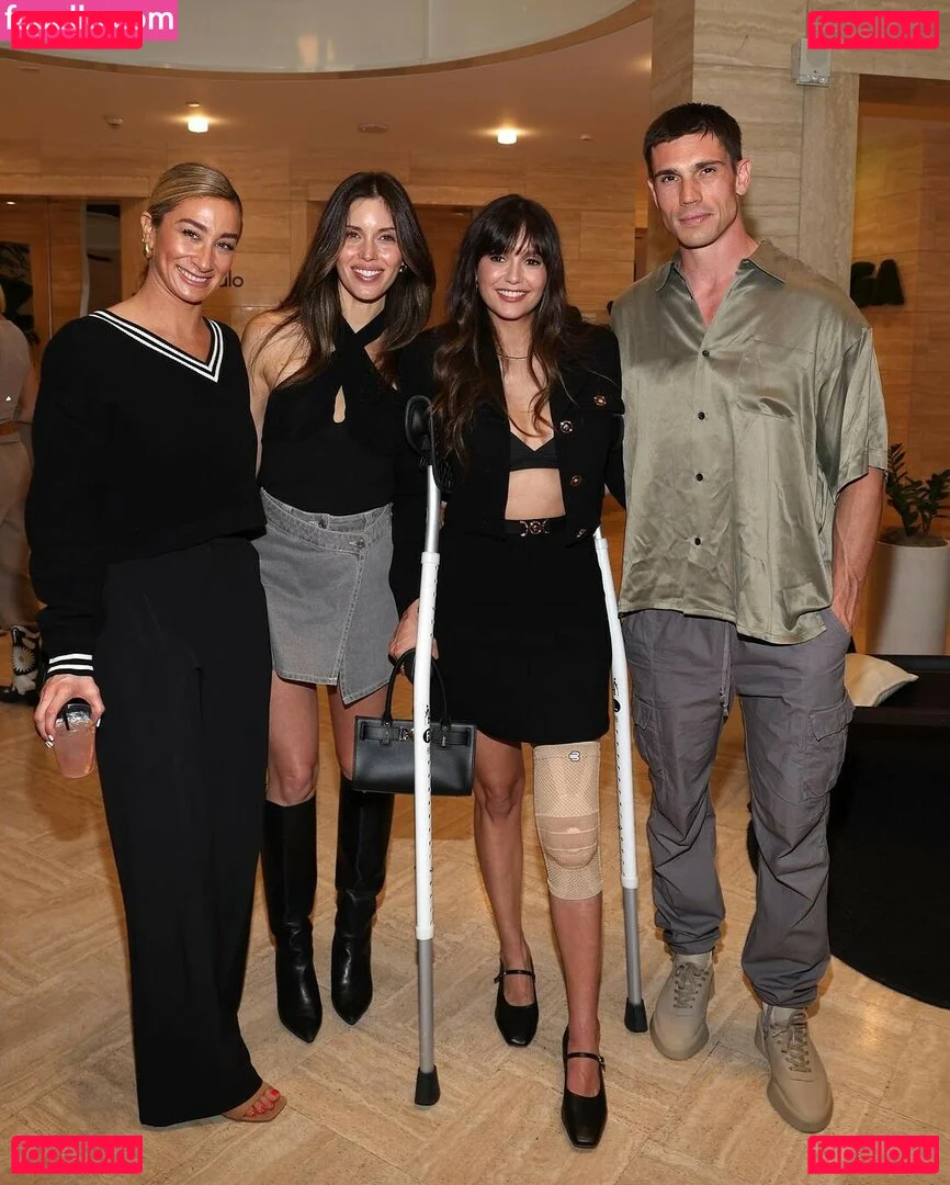 Nina Dobrev / nina Onlyfans Photo Gallery 