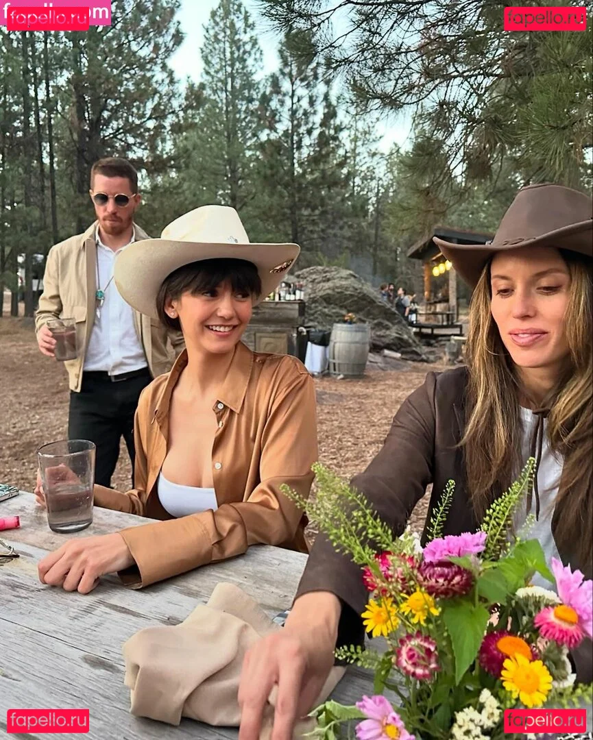 Nina Dobrev / nina Onlyfans Photo Gallery 