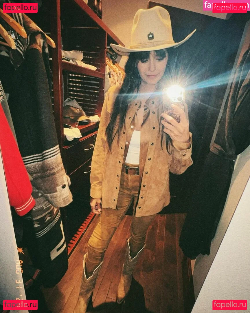 Nina Dobrev / nina Onlyfans Photo Gallery 