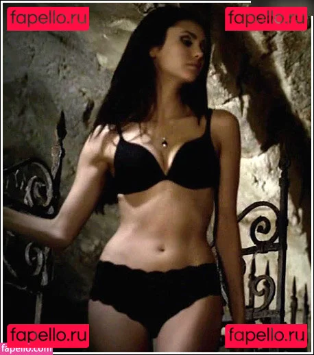 Nina Dobrev / nina Onlyfans Photo Gallery 