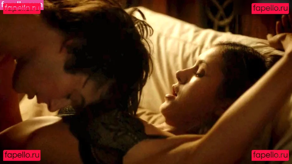 Nina Dobrev / nina Onlyfans Photo Gallery 