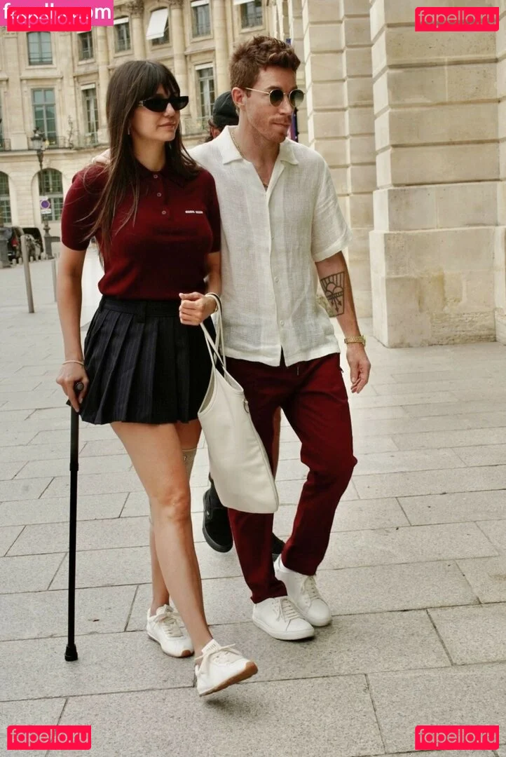 Nina Dobrev / nina Onlyfans Photo Gallery 