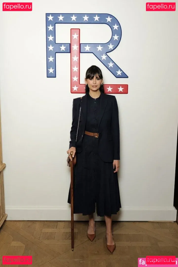 Nina Dobrev / nina Onlyfans Photo Gallery 