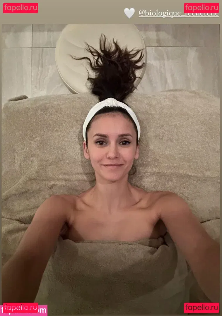 Nina Dobrev / nina Onlyfans Photo Gallery 