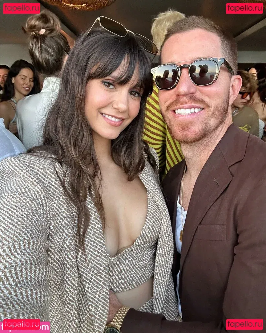 Nina Dobrev / nina Onlyfans Photo Gallery 